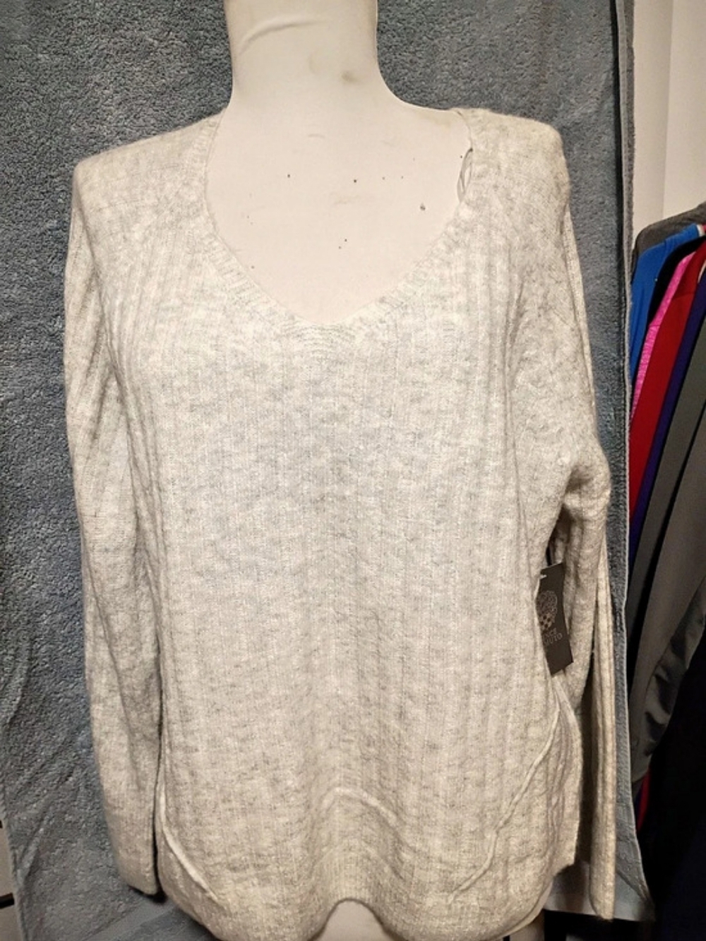 Vince Camuto Scoop Neck Sweater in Silver Heather Is Size Large NWT